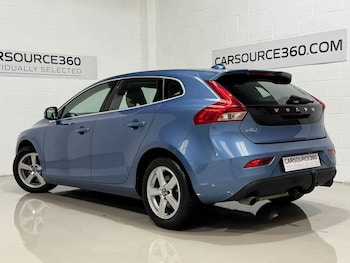Used Volvo V40 2016 for sale - 78887643: Photo