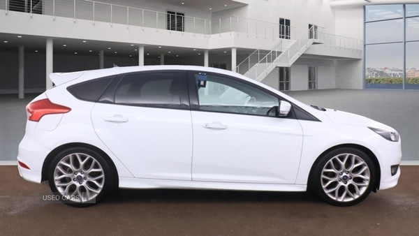 Used Ford Focus 2017 for sale - 76608764: Photo 2