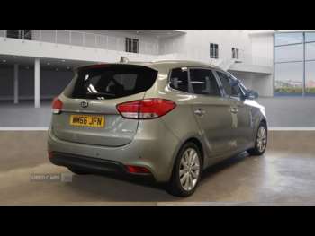 Used Kia Carens 2017 for sale - 75141903: Photo