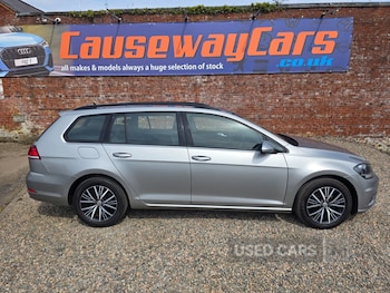 Used Volkswagen Golf 2018 for sale - 79085253: Photo