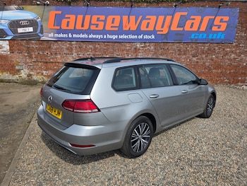 Used Volkswagen Golf 2018 for sale - 79085253: Photo