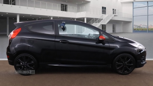 Used Ford Fiesta 2015 for sale - 76646615: Photo 2