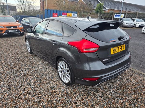 Used Ford Focus 2017 for sale - 76729428: Photo 4