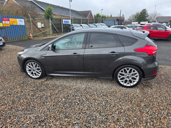 Used Ford Focus 2017 for sale - 76729428: Photo 5