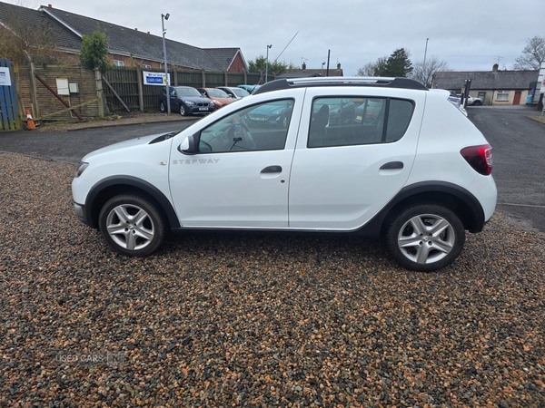 Used Dacia Sandero Stepway 2015 for sale - 77697037: Photo 5