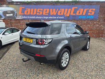 Used Land Rover Discovery Sport 2016 for sale - 79465635: Photo