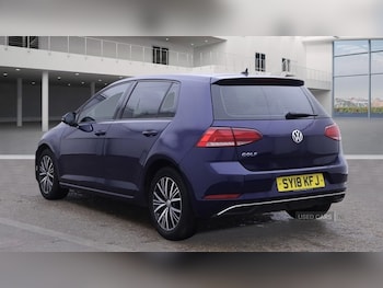 Used Volkswagen Golf 2018 for sale - 76123236: Photo 4
