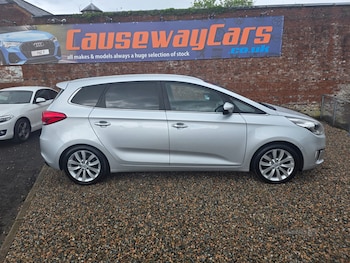 Used Kia Carens 2015 for sale - 78797474: Photo