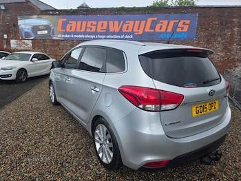 Used Kia Carens 2015 for sale - 78797474: Photo