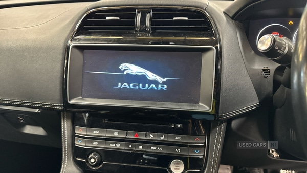 Used Jaguar F-Pace 2017 for sale - 76110131: Photo 8