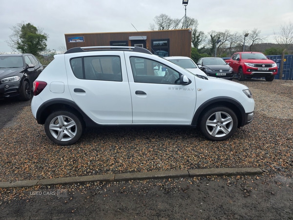 Used Dacia Sandero Stepway 2015 for sale - 77511884: Photo 2