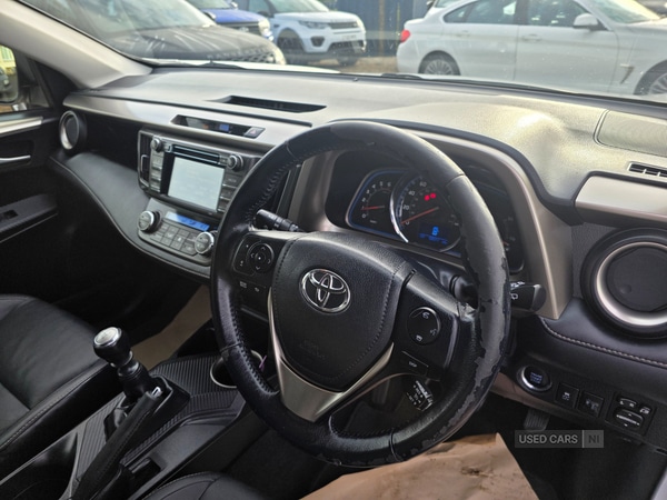 Used Toyota RAV4 2015 for sale - 77280337: Photo 9