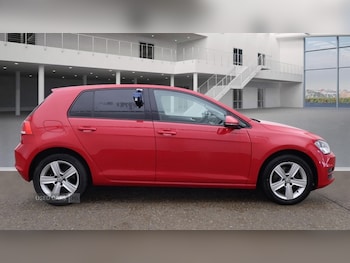 Used Volkswagen Golf 2015 for sale - 76110081: Photo 2