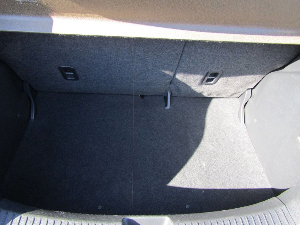 Used Mazda Mazda2 2011 for sale - 77920143: Photo 19