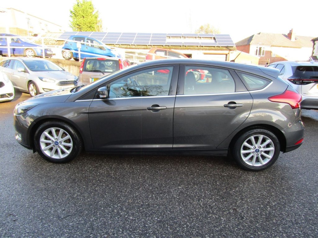Used Ford Focus 2015 for sale - 76797880: Photo 10