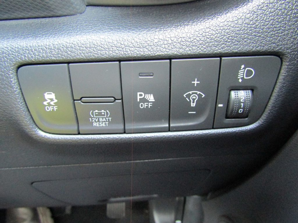 Used Hyundai KONA 2022 for sale - 77920095: Photo 30