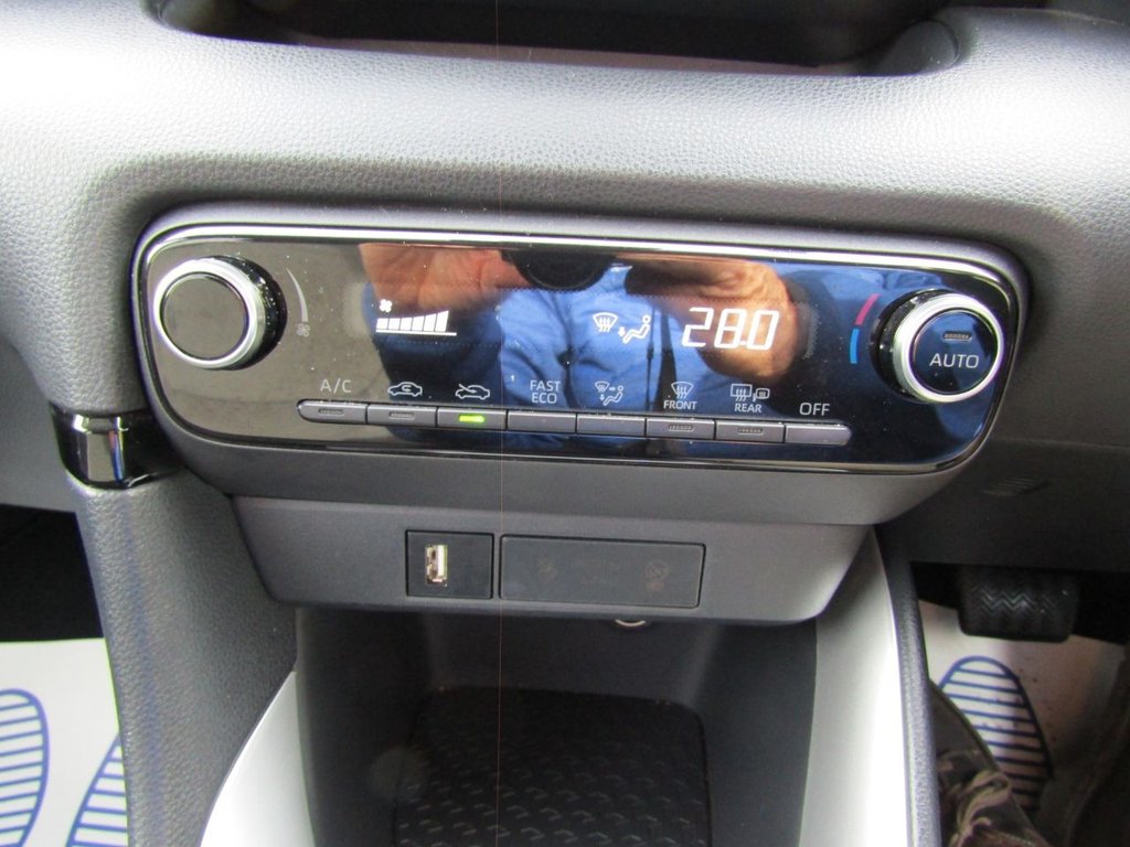 Used Toyota Yaris 2022 for sale - 76323554: Photo 24