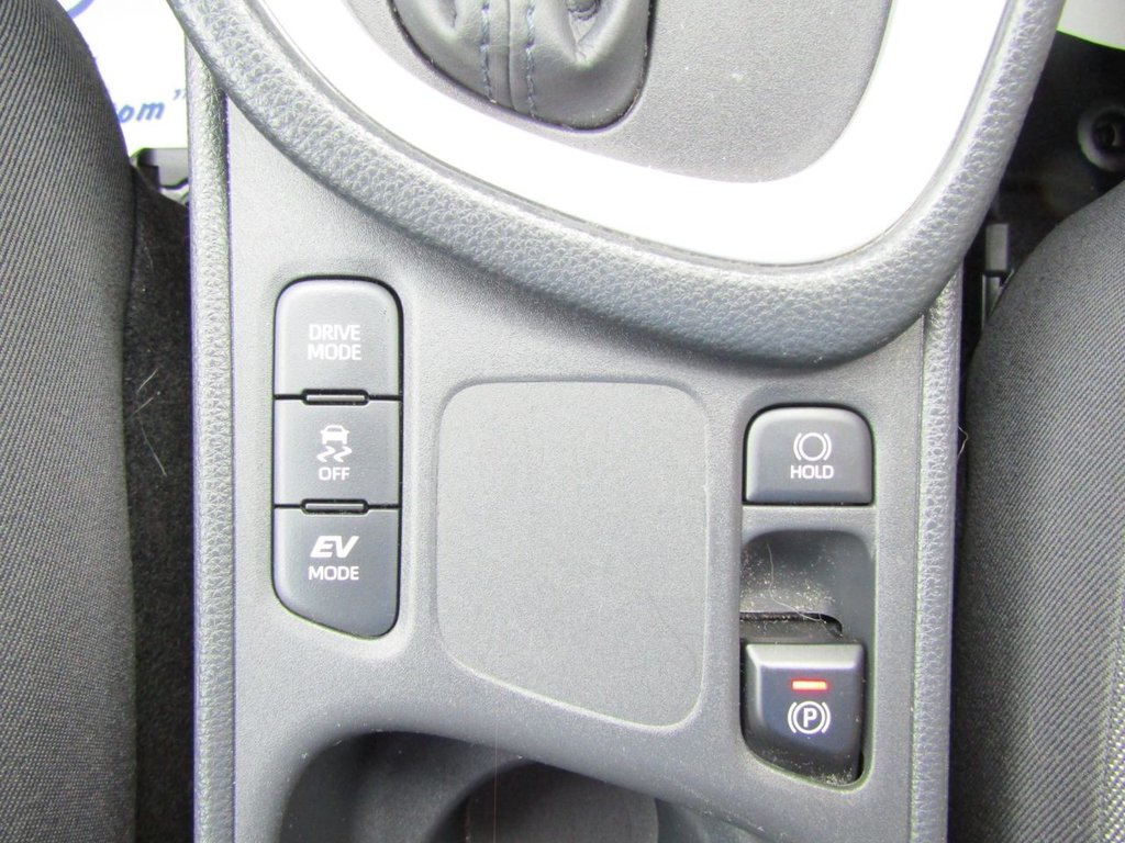 Used Toyota Yaris 2022 for sale - 76323554: Photo 26