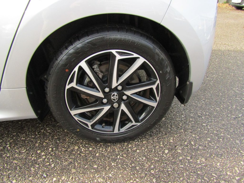 Used Toyota Yaris 2022 for sale - 76323554: Photo 36