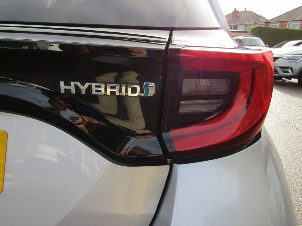 Used Toyota Yaris 2022 for sale - 76323554: Photo 40