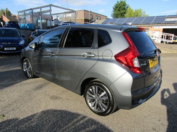 Used Honda Jazz 2018 for sale - 76185431: Photo 9