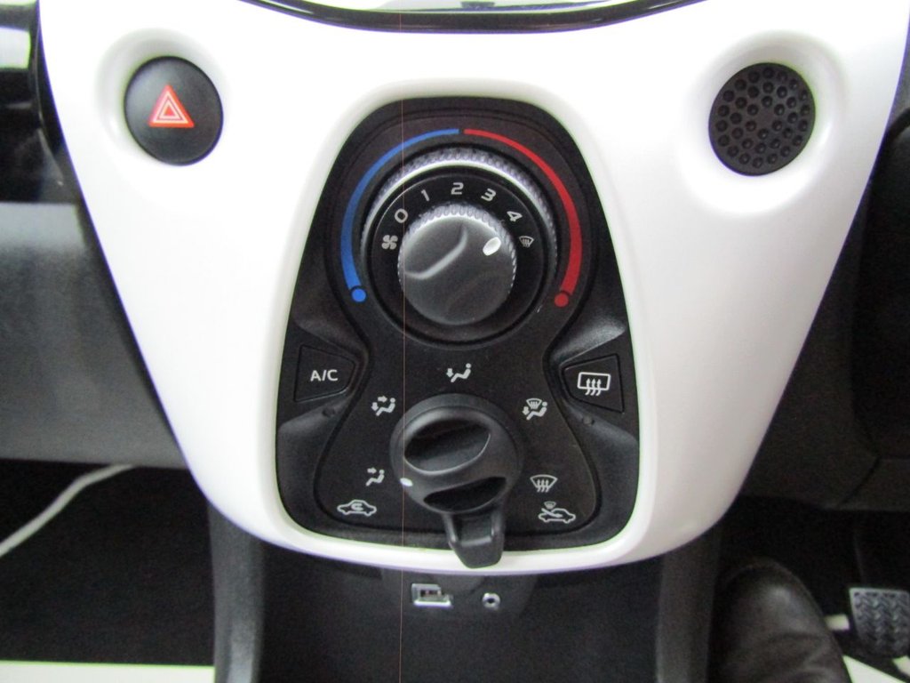 Used Toyota AYGO 2016 for sale - 77007103: Photo 26