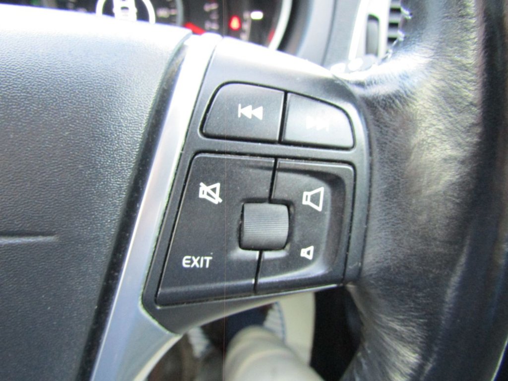 Used Volvo V40 2015 for sale - 76751214: Photo 30