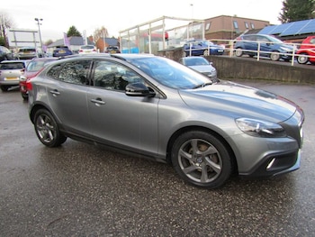 Used Volvo V40 2015 for sale - 76751214: Photo