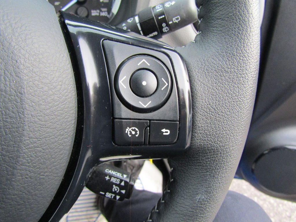 Used Toyota Yaris 2017 for sale - 76496455: Photo 22