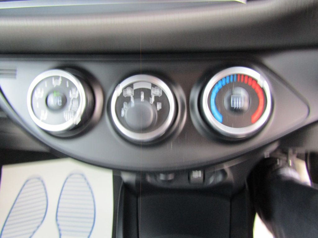 Used Toyota Yaris 2017 for sale - 76496455: Photo 25