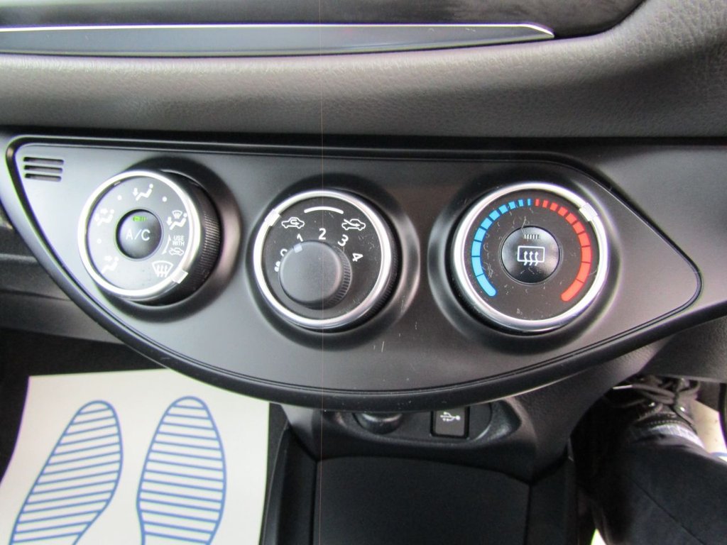 Used Toyota Yaris 2017 for sale - 76496455: Photo 26