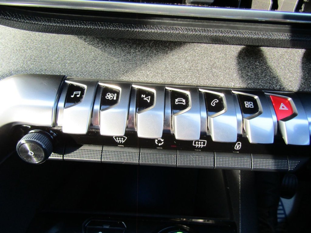 Used Peugeot 3008 2017 for sale - 77313684: Photo 24