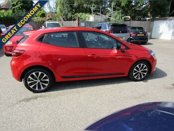 Used Renault Clio 2021 for sale - 75573479: Photo