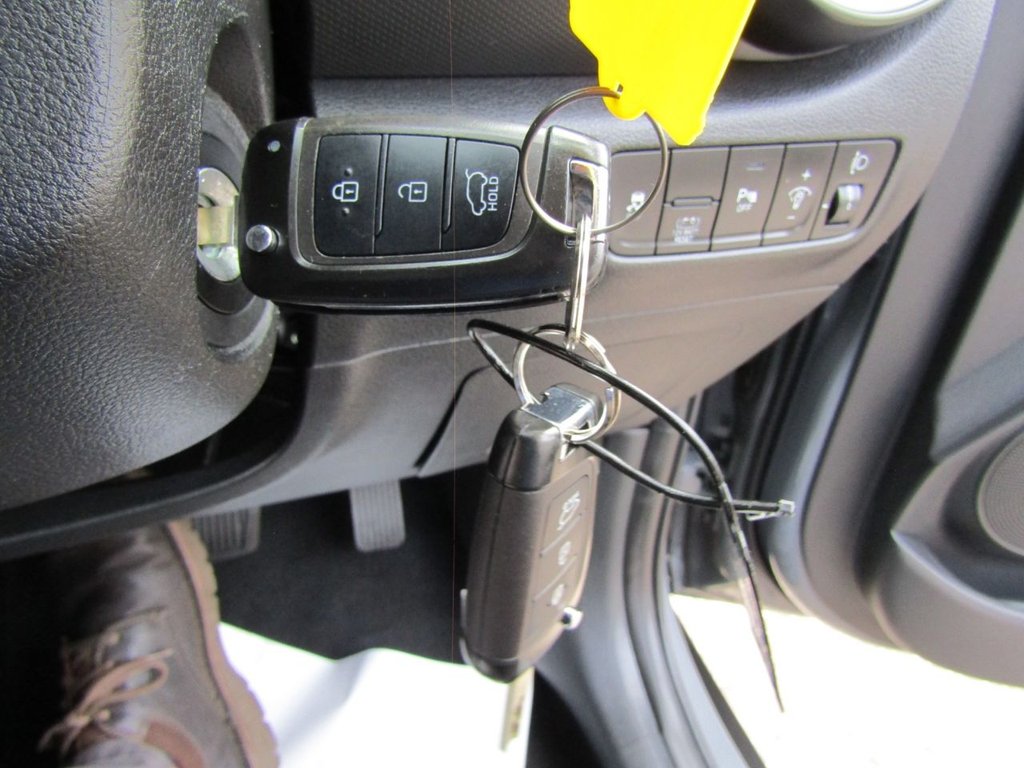 Used Hyundai KONA 2023 for sale - 77667298: Photo 31