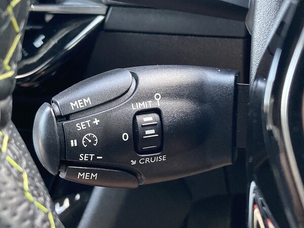 Used Peugeot 2008 2022 for sale - 74854615: Photo 24