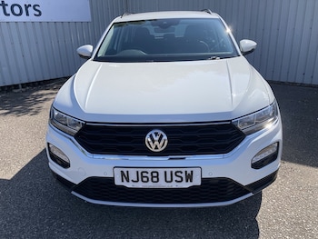 Used Volkswagen T-Roc 2018 for sale - 75398157: Photo