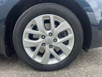 Used Kia Carens 2018 for sale - 75168820: Photo
