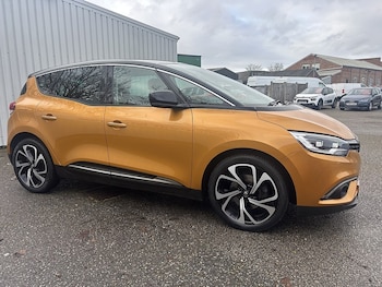 Used Renault Scenic 2017 for sale - 73346069: Photo