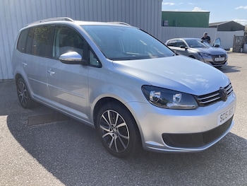 Used Volkswagen Touran 2015 for sale - 75411773: Photo