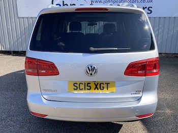 Used Volkswagen Touran 2015 for sale - 75411773: Photo