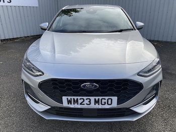 Used Ford Focus 2023 for sale - 75593725: Photo 2