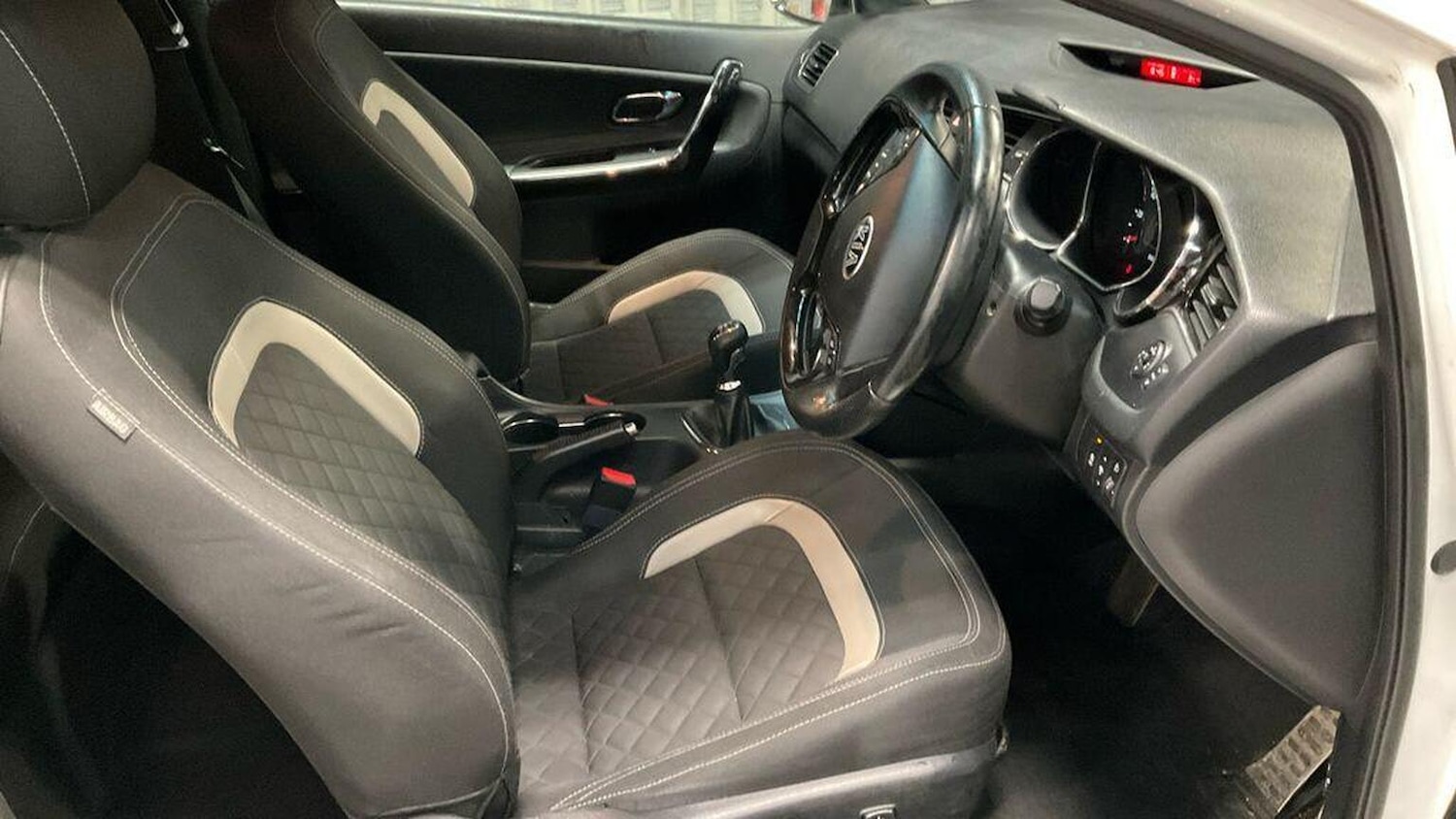 Used Kia Pro Ceed 2016 for sale - 77603360: Photo 11