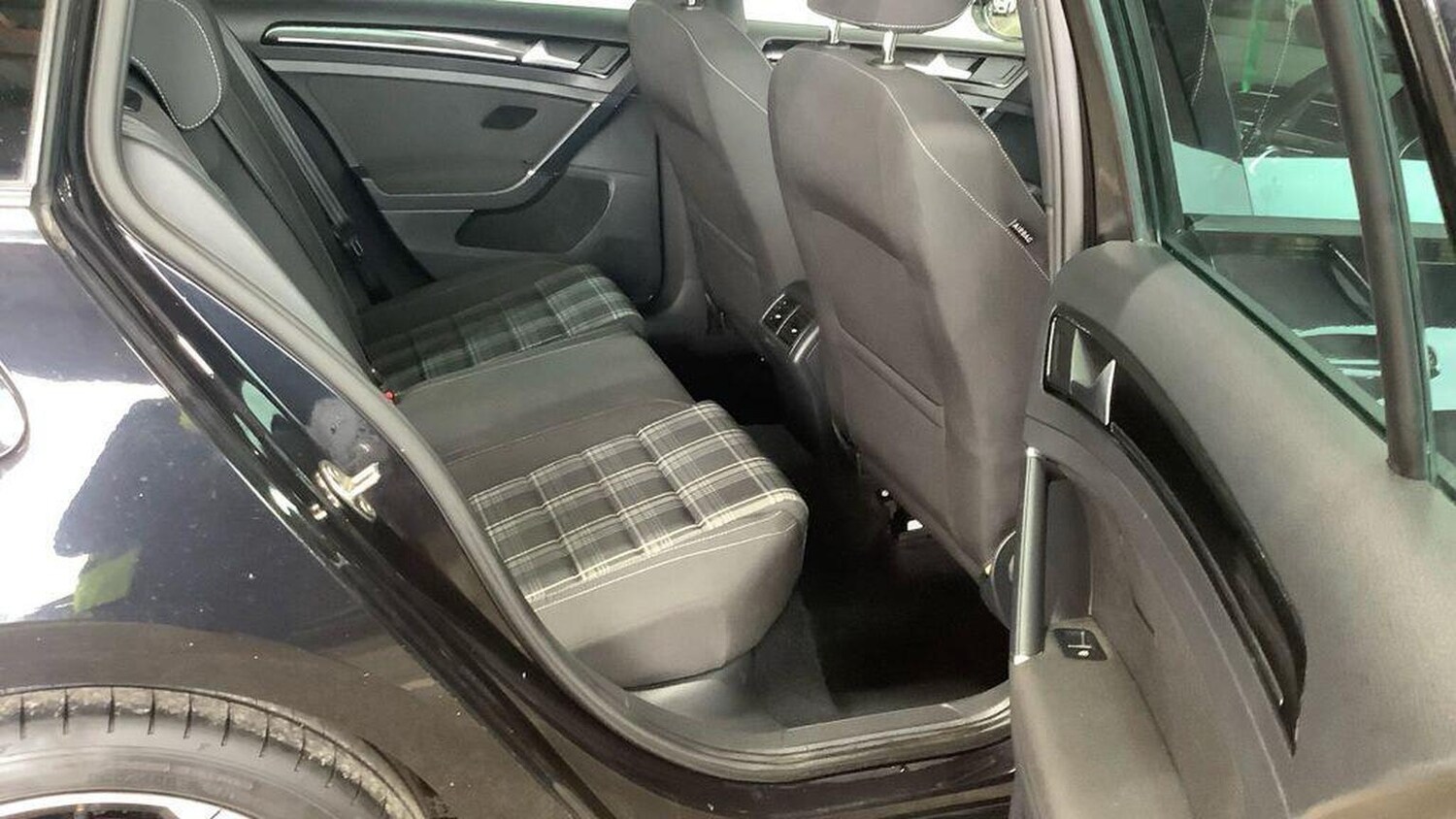 Used Volkswagen Golf 2015 for sale - 77830091: Photo 10