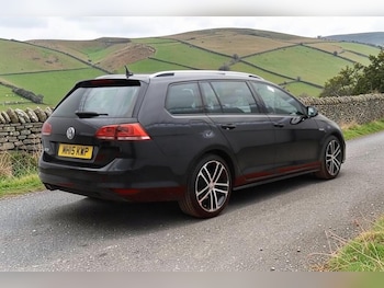 Used Volkswagen Golf 2015 for sale - 77830091: Photo