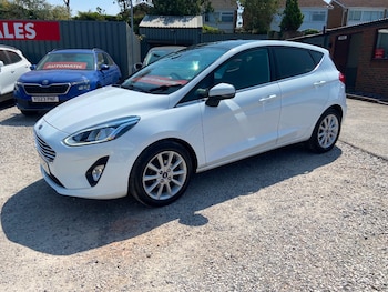 Used Ford Fiesta 2017 for sale - 79211631: Photo