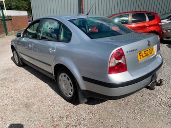 Used Volkswagen Passat 2002 for sale - 75909053: Photo