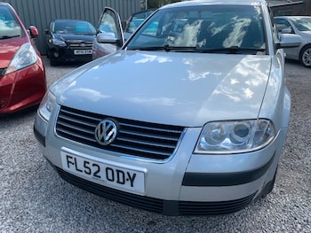 Used Volkswagen Passat 2002 for sale - 75909053: Photo