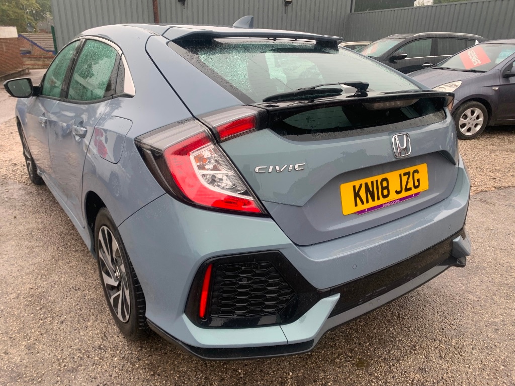 Used Honda Civic 2018 for sale - 76726073: Photo 9