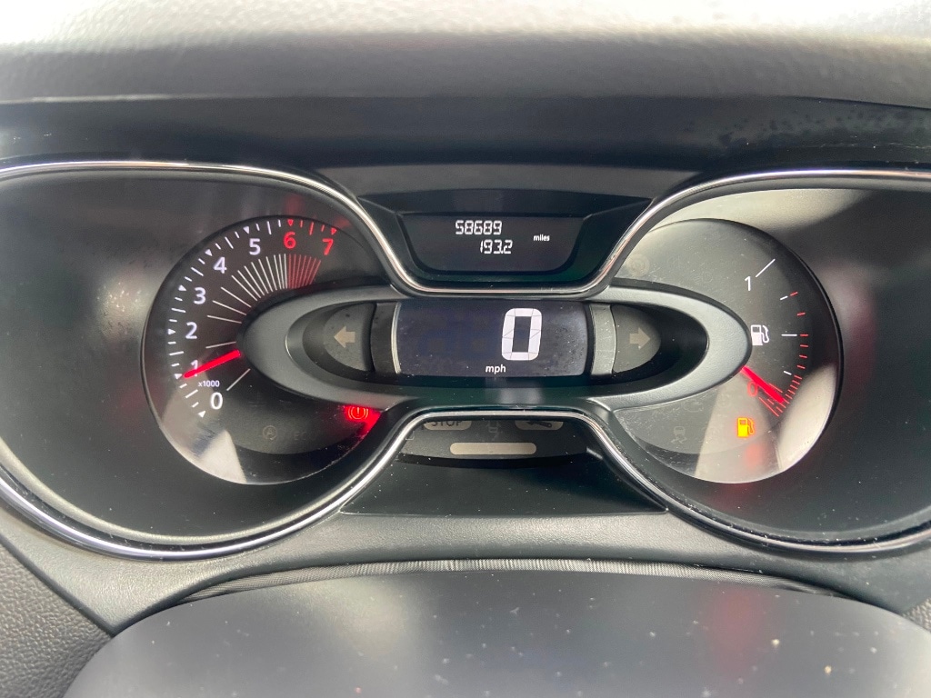 Used Renault Captur 2017 for sale - 77663656: Photo 12