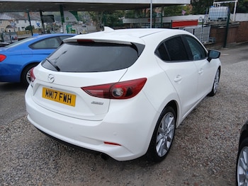 Used Mazda Mazda3 2017 for sale - 76027277: Photo